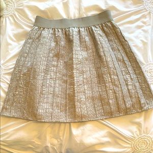 Hinge- silver elastic waist mini skirt